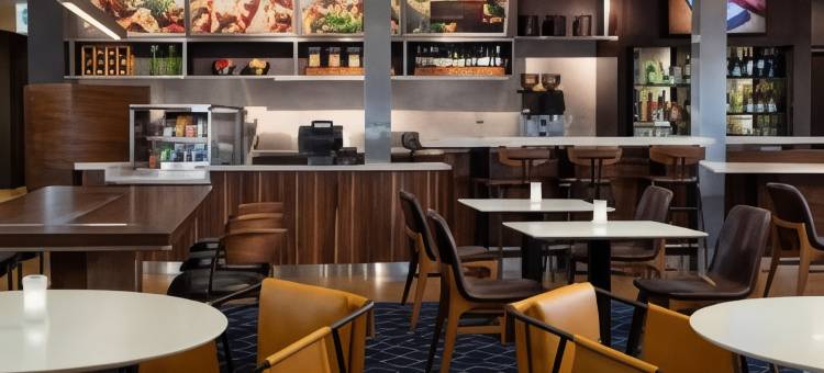 贝克斯菲尔德万怡酒店(Courtyard Bakersfield)图片