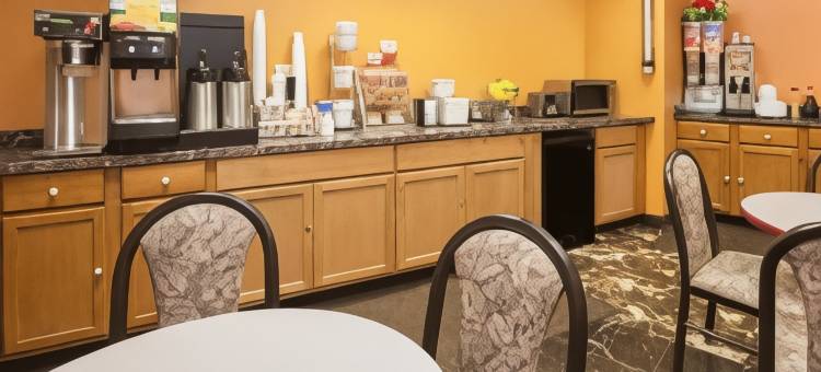 伊利诺伊州芝加哥温德姆速 8 酒店(Super 8 by Wyndham Chicago IL)图片