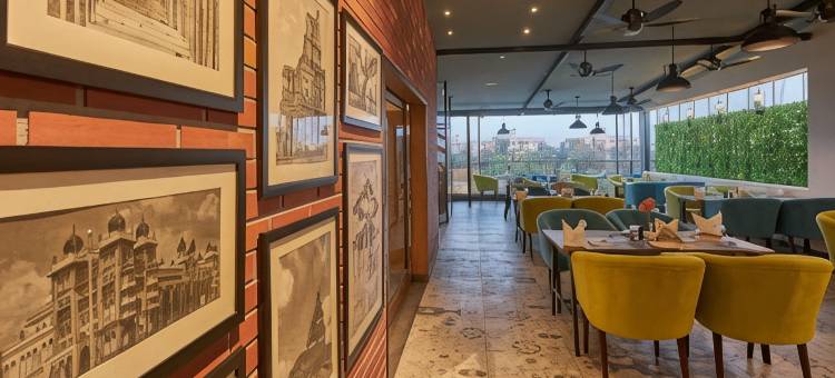 科拉曼加拉丽晶酒店(Regenta Inn Grand Koramangala by Royal Orchid Hotels)图片