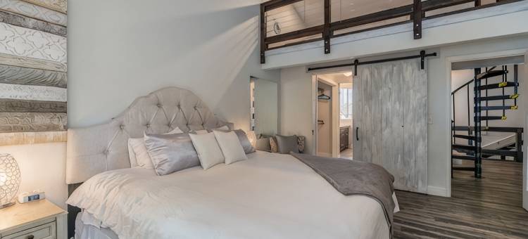 Lovely 2BA King Beds+2 Car Garage. Hidden Gem-Walk>Shops & Dining!图片