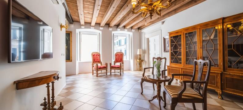 桑斯广场公寓(Sunce Palace Apartments with Free Offsite Parking)图片