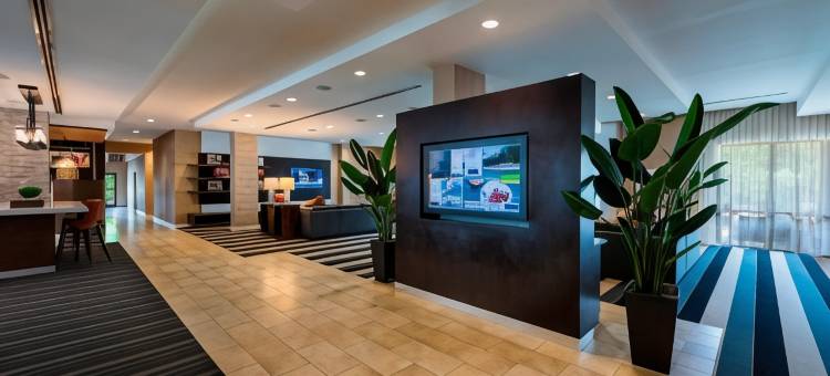 佐治亚州亚特兰大比福德购物中心万怡酒店(Courtyard Atlanta Buford Mall of Georgia)图片