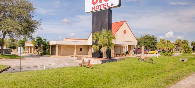 OYO邓迪水晶湖酒店(OYO Hotel Dundee by Crystal Lake)图片