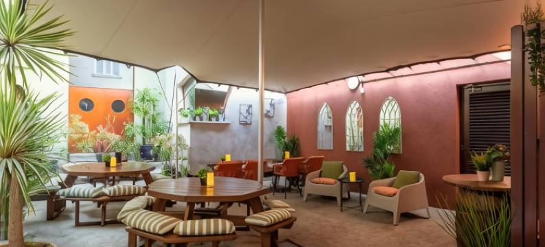 杜利斯酒店(Dooley's Hotel)图片