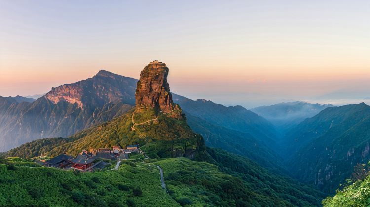 6-Day Private Tours: Huangguoshu Waterfalls Scenic Area, Xijiang Miao Village, Libo, Mount Fanjing, Zhenyuan Ancient Town
