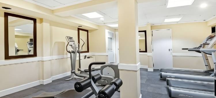 锡康克普罗维登斯地区华美达酒店(Ramada by Wyndham Seekonk Providence Area)图片