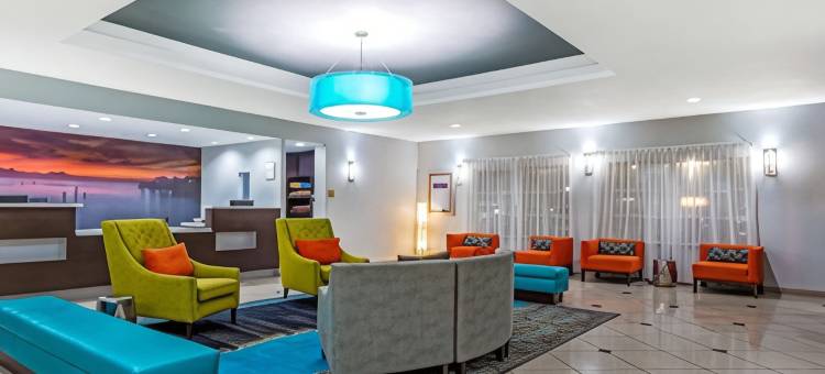 奥兰治拉昆塔温德姆套房酒店(La Quinta Inn & Suites by Wyndham Orange)图片