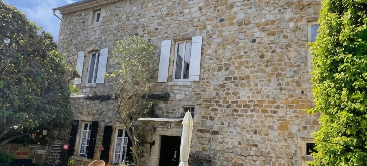 雷维农庄园酒店(Le Manoir du Raveyron)图片