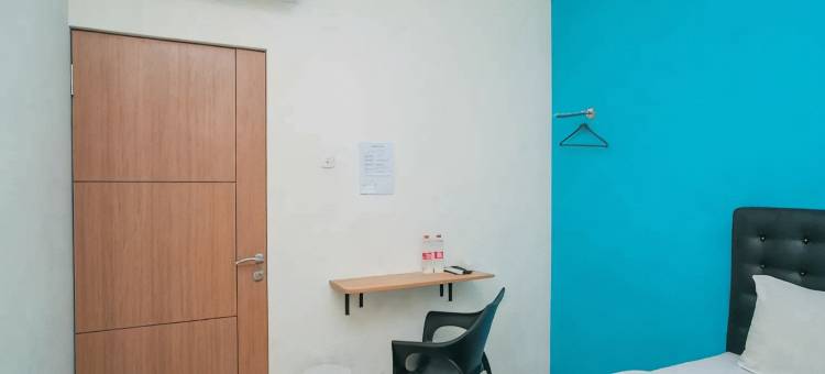 泗水梅詹宋科诺红多兹酒店(RedDoorz at Mayjen Sungkono Surabaya)图片