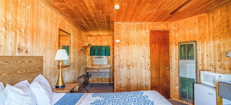 OYO 绿园汽车旅馆靠近拉什县机场(Green Acre Motel by OYO Near Rush County Airport)图片