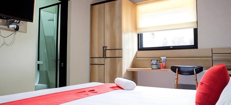 红门附近的跨工作室购物中心西布布尔 3(RedDoorz Near Trans Studio Mall Cibubur 3)图片