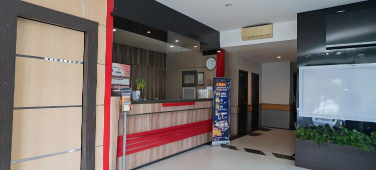 红多兹Plus酒店-近UIN班贾尔马辛(RedDoorz Plus Near Uin Banjarmasin)图片