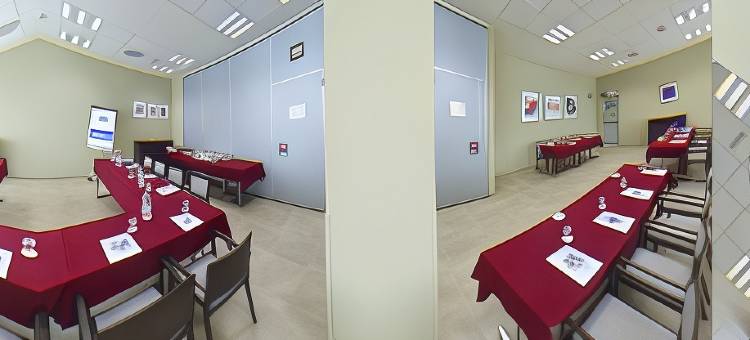 Holiday Inn Express 阿尔赫西拉斯(Holiday Inn Express Campo de Gibraltar - Barrios)图片