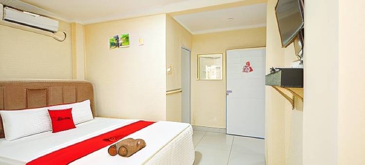 红多兹伊斯兰酒店-近西亚维收费站出口(RedDoorz Syariah Near Exit Toll Ciawi)图片