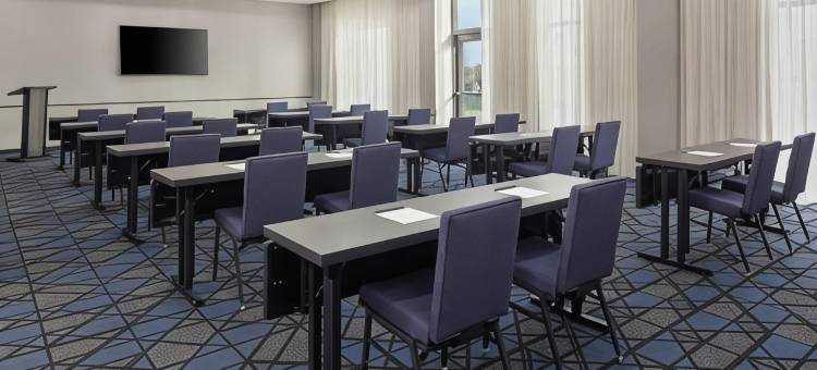 贝滕多夫万怡酒店(Courtyard Bettendorf)图片