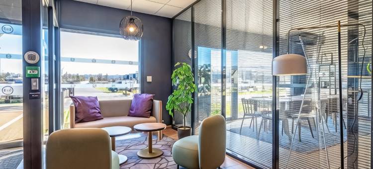B&B黑木酒店朗代诺(B&B Hotel Landerneau Bois Noir)图片