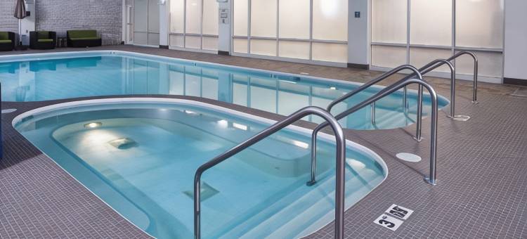 丽纳希尔顿逸林酒店(DoubleTree by Hilton Neenah)图片