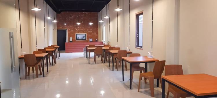 红多兹伊斯兰酒店-近占碑转运市场(RedDoorz Syariah Near Transmart Jambi 2)图片