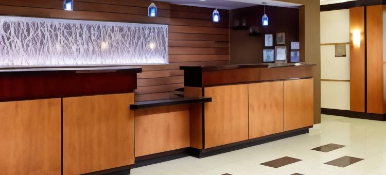 匹兹堡内维尔岛万豪万枫套房酒店(Fairfield Inn & Suites Pittsburgh Neville Island)图片