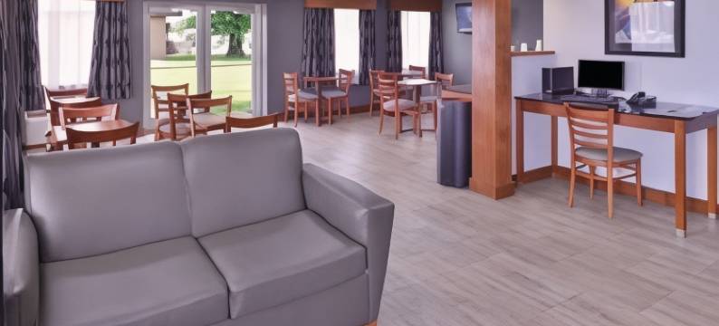 鲍灵格林北贝斯特韦斯特SureStay酒店(SureStay Hotel by Best Western Bowling Green North)图片