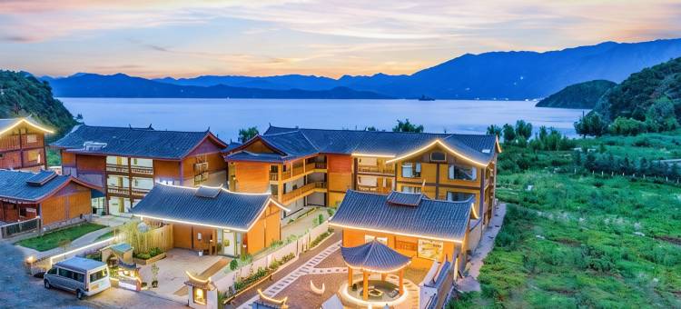 来野·泸沽湖湖景美宿图片
