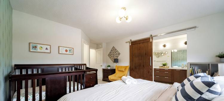 Nordic Retreat Near Wem | Hot Tub, 2 Lounges, Fire Table, King Suite • Sleeps 10图片