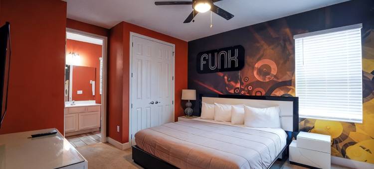 Music Bowling Villa · Heated Pool · Home Theater · Wall-to-Wall TV · Sleeps 40图片
