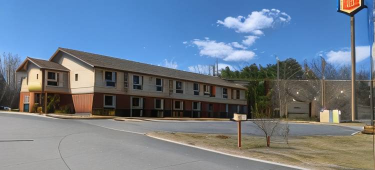 蒂尔顿-威尼皮索科湖速8酒店(Super 8 by Wyndham Tilton/Lake Winnipesaukee)图片