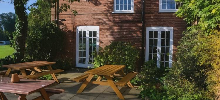 萨顿斯泰思酒店(Sutton Staithe Hotel)图片