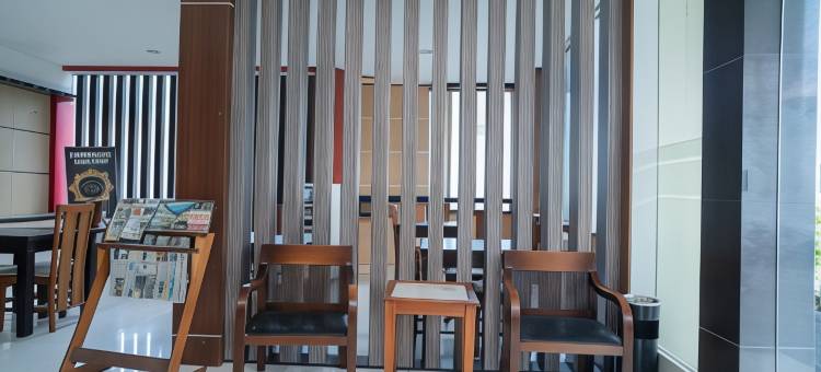 红多兹Plus酒店-近UIN班贾尔马辛(RedDoorz Plus Near Uin Banjarmasin)图片