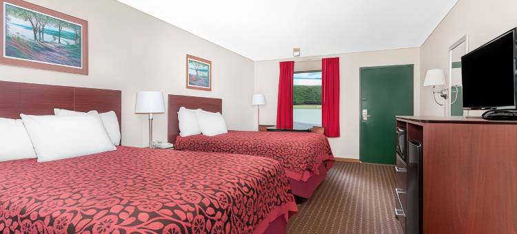 哥伦比亚东北杰克逊堡戴斯酒店(Days Inn by Wyndham Columbia NE Fort Jackson)图片