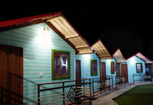 Creek Forest - Riverside Boutique Resort Hotel Overview