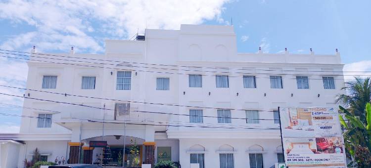 布阿纳莱斯塔里大酒店(Grand Buana Lestari Hotel)图片
