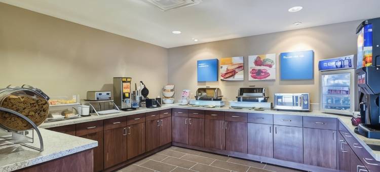 舒适套房酒店(Comfort Inn & Suites Zachary)图片