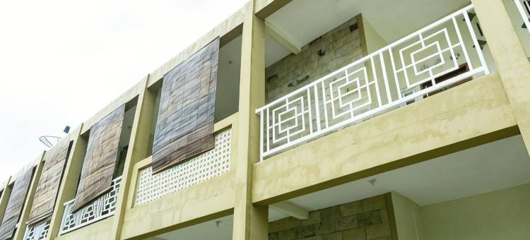 红多兹酒店-近本登范登博世(RedDoorz Near Benteng Van Den Bosch)图片