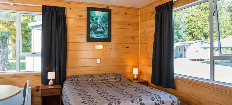 福克斯冰河前10假日公园(Fox Glacier TOP 10 Holiday Park & Motels)图片