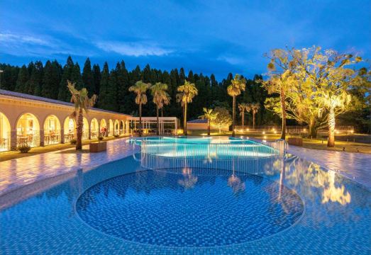 La Vista Kirishima Hills Hotel Overview