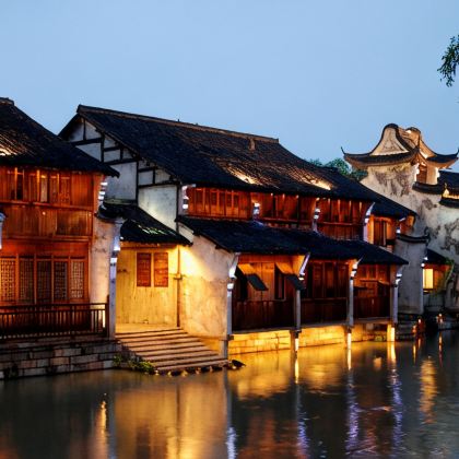 上海+苏州+杭州+横店+乌镇西栅景区5日4晚跟团游