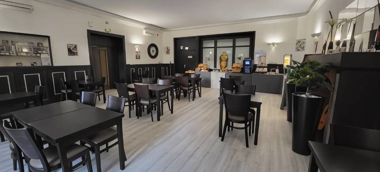 舒适阿克莱尔盖雷英式酒店(Brit Hotel Confort Auclair)图片