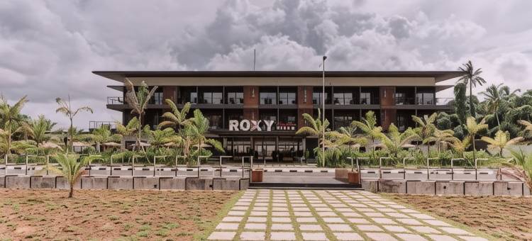 罗克西-塞马坦别墅和联排别墅(Roxy Sematan Villa & Townhouse)图片