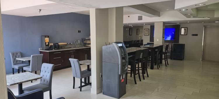 坦帕雷蒙德詹姆斯体育场温德姆戴斯套房酒店(Days Inn & Suites by Wyndham Tampa / Raymond James Stadium)图片