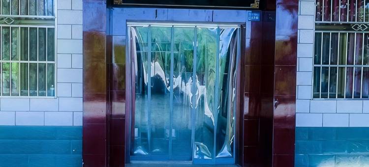 敦煌月半湾客栈(鸣沙山月牙泉景区店)图片