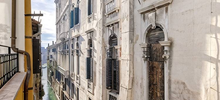罗马特宾馆的花之宫(Palazzo Dei Fiori by Room Mate)图片