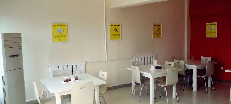 亿信酒店(泊头火车站店)图片