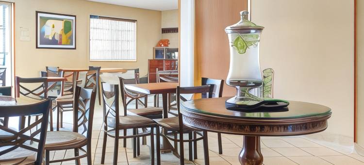 橡树溪密尔沃基机场浩枫温德姆公寓(Hawthorn Extended Stay by Wyndham Milwaukee Airport)图片