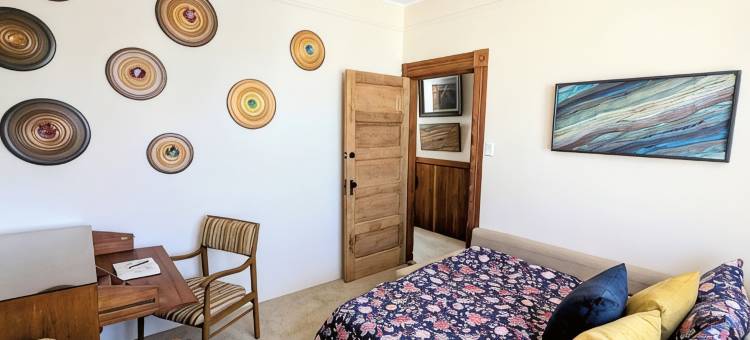 位置绝佳 - 4卧室，1浴室 - 旧金山艺术家的翻新红杉木住宅公寓(Perfect Location - 4BD,1BA - Restored Redwood Home of SF Artists)图片