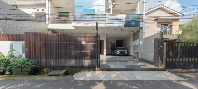 Reddoorz Near Kiara Artha Park图片