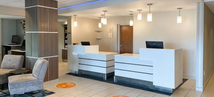 墨尔本棕榈湾温德姆拉昆塔套房酒店(Comfort Inn & Suites Melbourne-Viera)图片