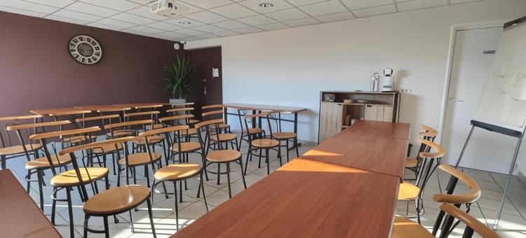 Cit'Hotel餐厅保龄球米洛(Cit'Hotel Restaurant du Bowling de Millau)图片