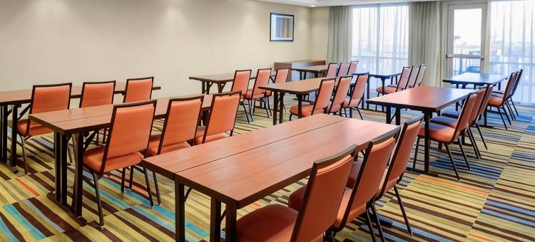 霍利斯特万豪万枫酒店(Fairfield Inn & Suites Hollister)图片